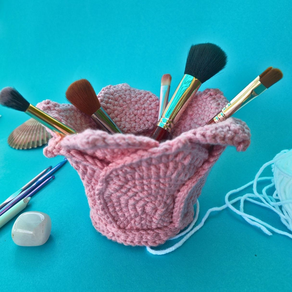 Lotus Makeup Brush Holder | Handmade Brush Organizer in Pink (Crochet)