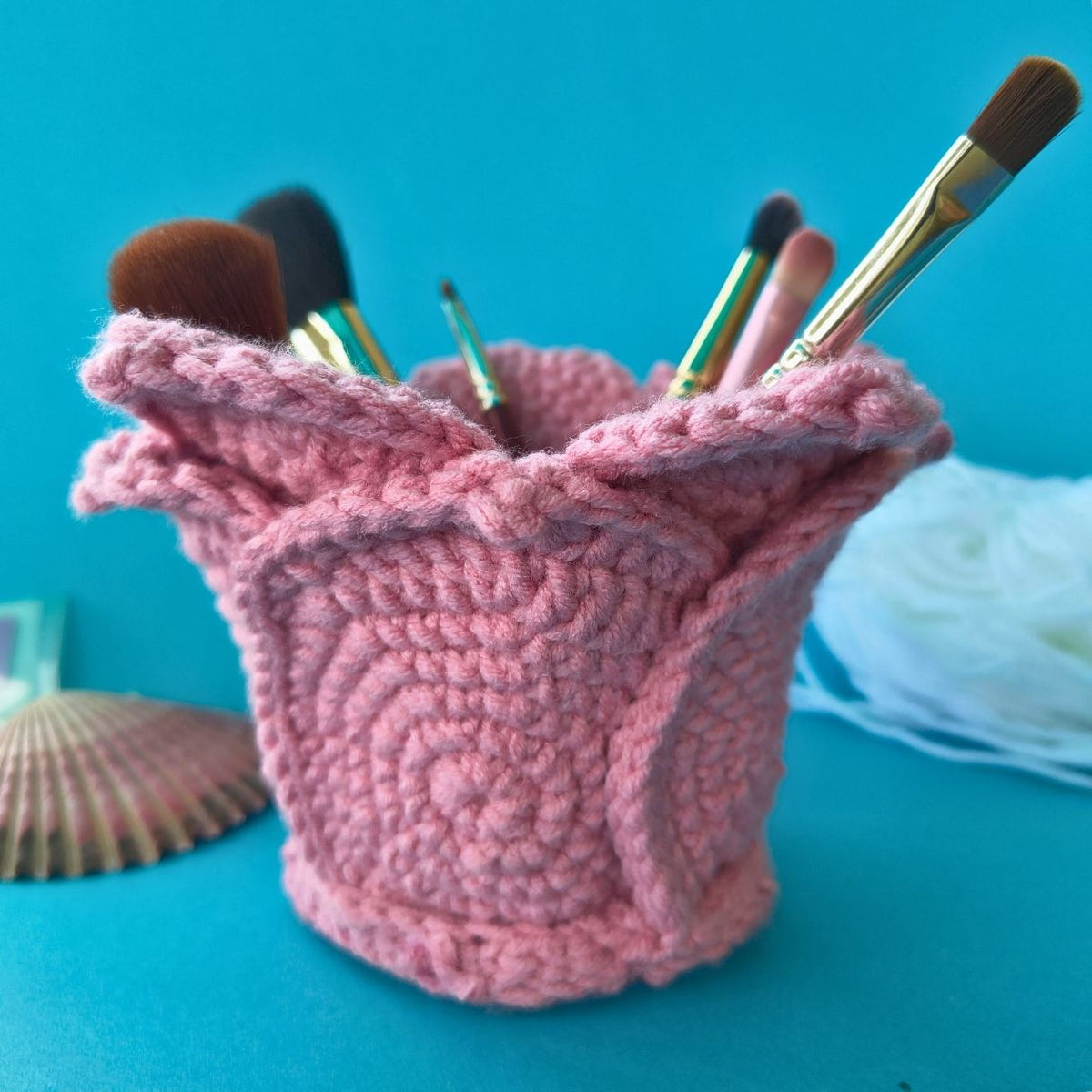 Lotus Makeup Brush Holder | Handmade Brush Organizer in Pink (Crochet)