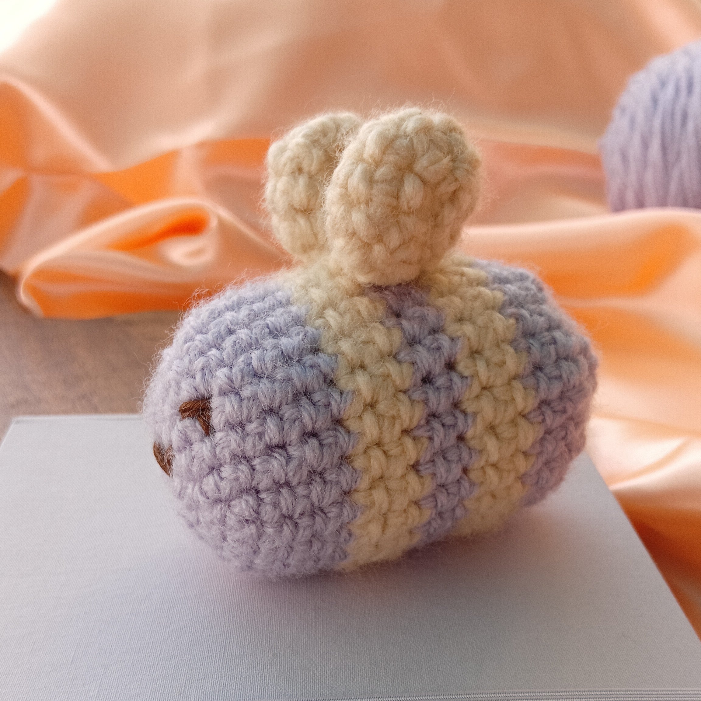 Bee Plushie Lavender – Crochet Bee Soft Toy | Cute Gift for Kids, Amigurumi Bee, Lavender Honey Bee Décor