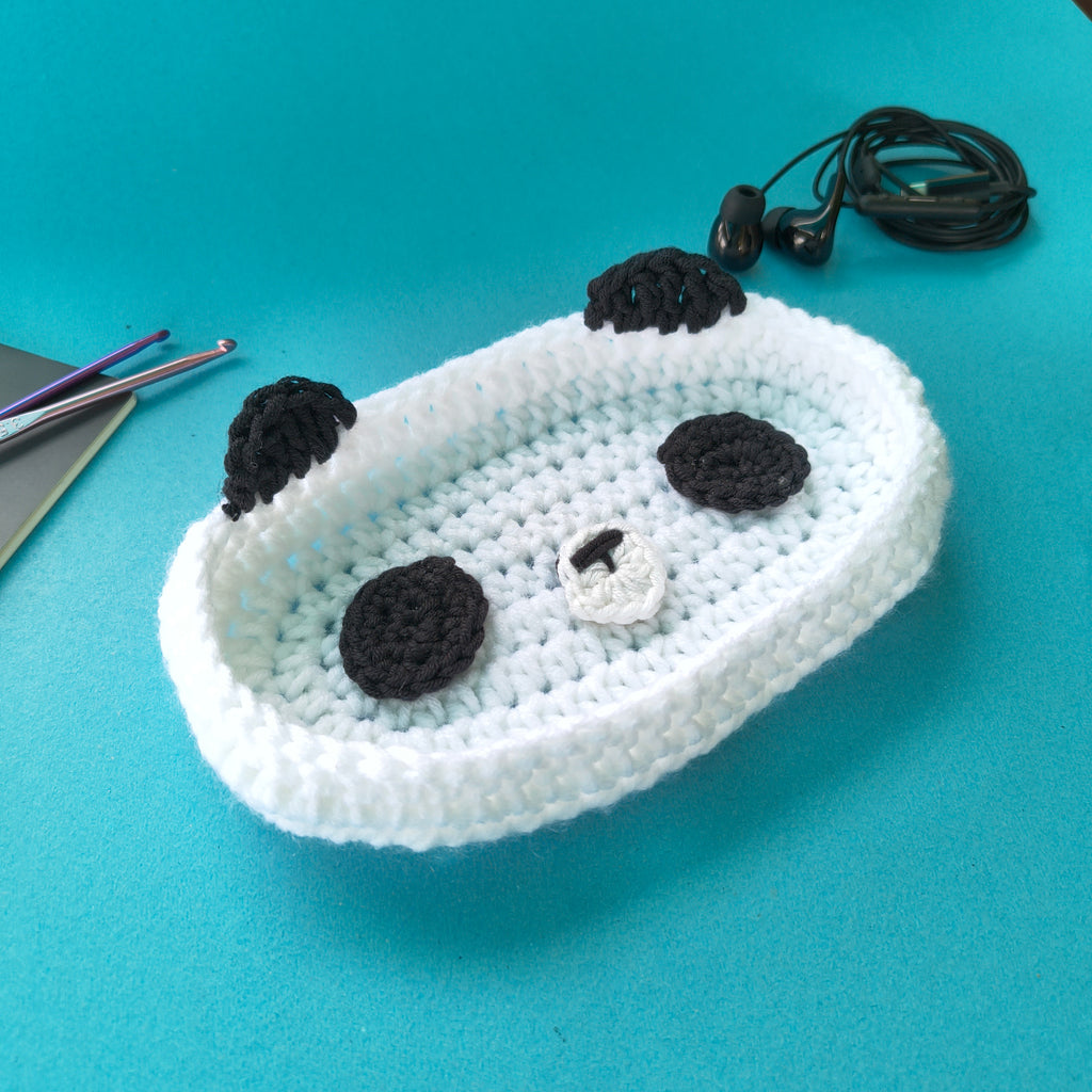 Specs Holder Crochet Panda – Handmade Eyeglass Stand for Desk & Bedside