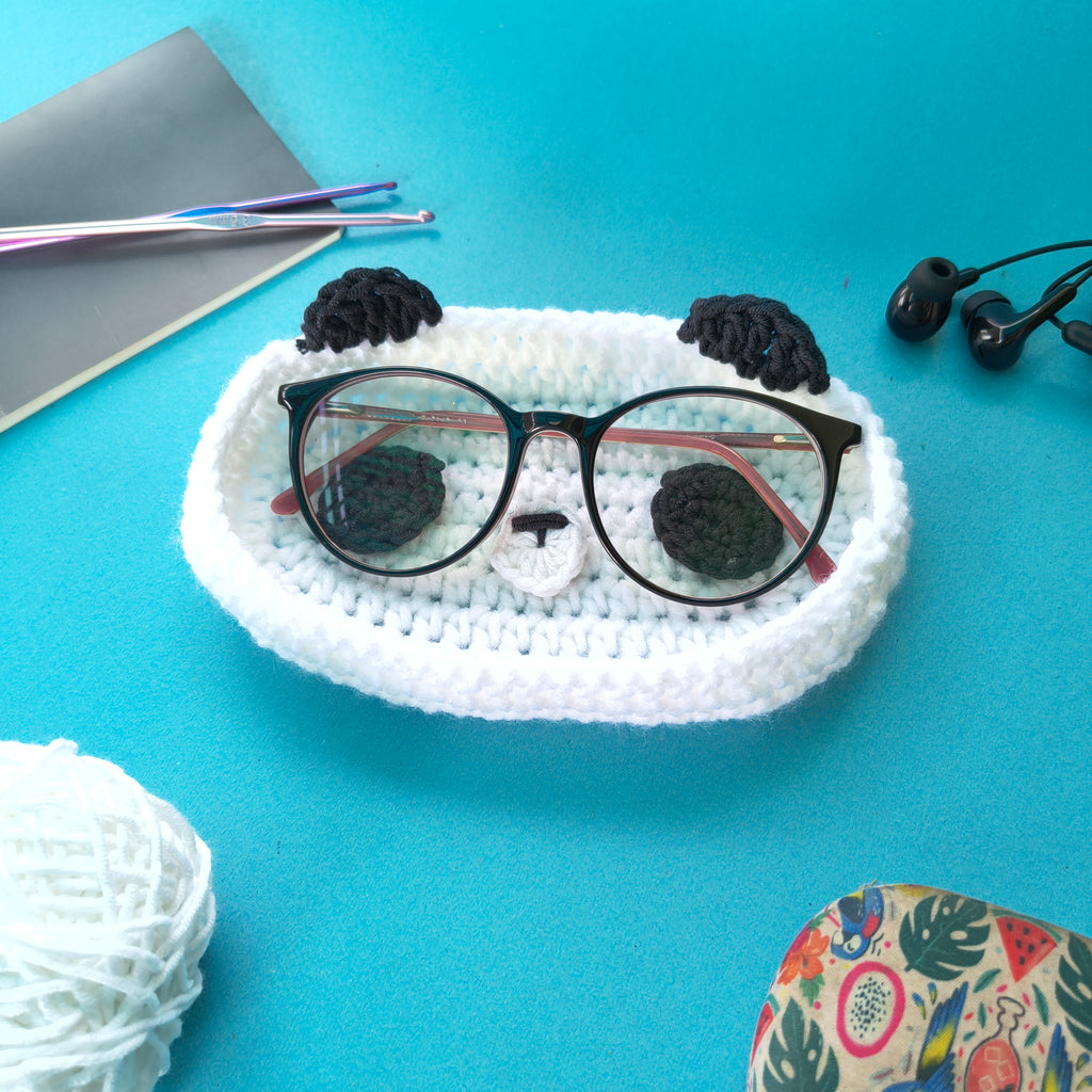 Specs Holder Crochet Panda – Handmade Eyeglass Stand for Desk & Bedside