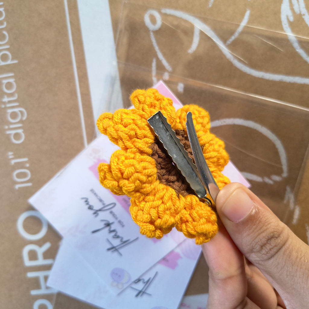 Hairclip Sunflower Crochet – Handmade Floral Hair Accessory