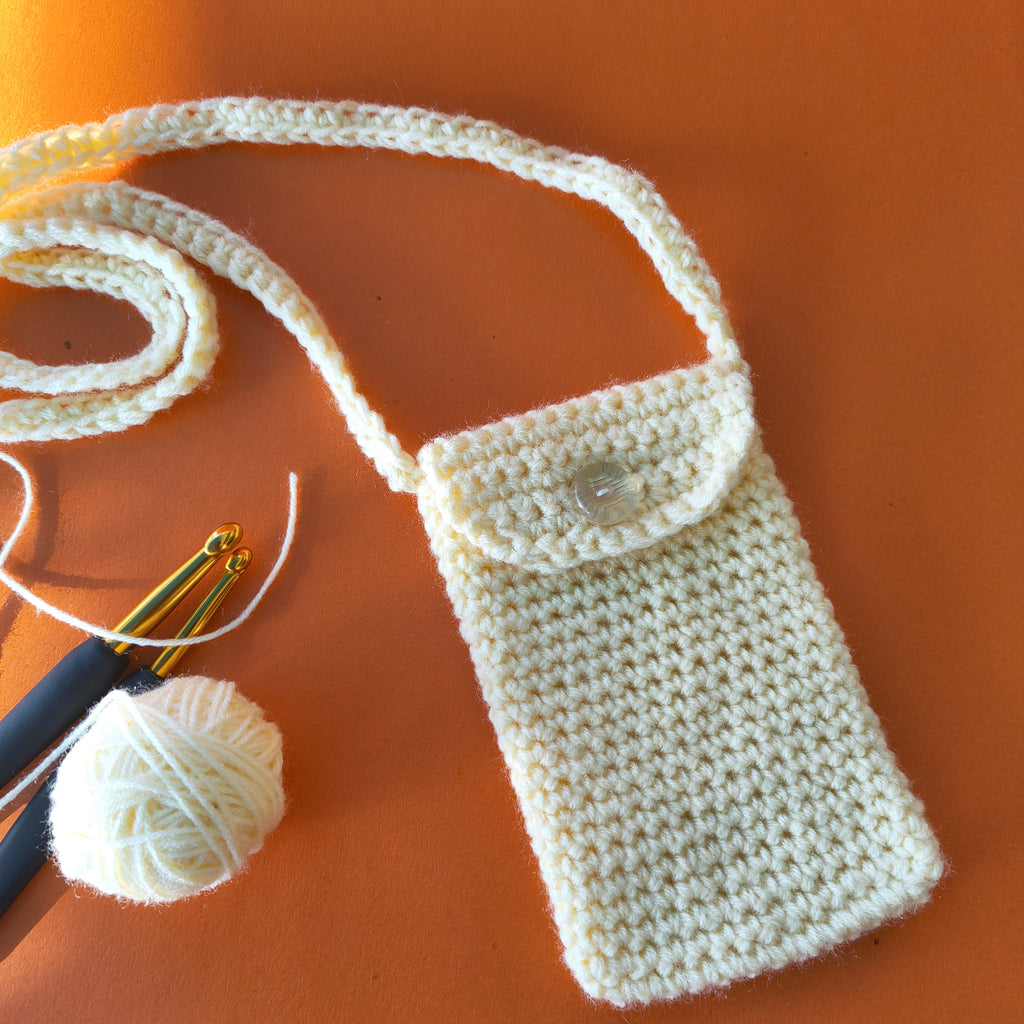 Phone Sling Pouch – Warm White Crochet Crossbody Phone Holder | Handmade Minimal Everyday Bag