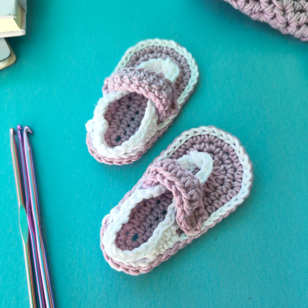 Newborn Baby Flip Flop Chappal – Lavender & White | Handmade Crochet Soft Baby Footwear (4 inch)