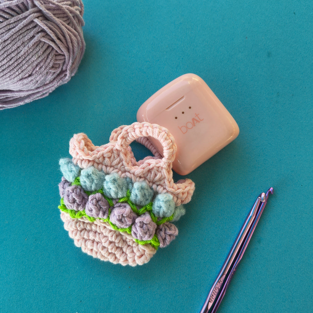 Anura Tulip Accessory Set – Tulip Mobile Purse & Wireless Earbuds Case (Handmade Crochet)