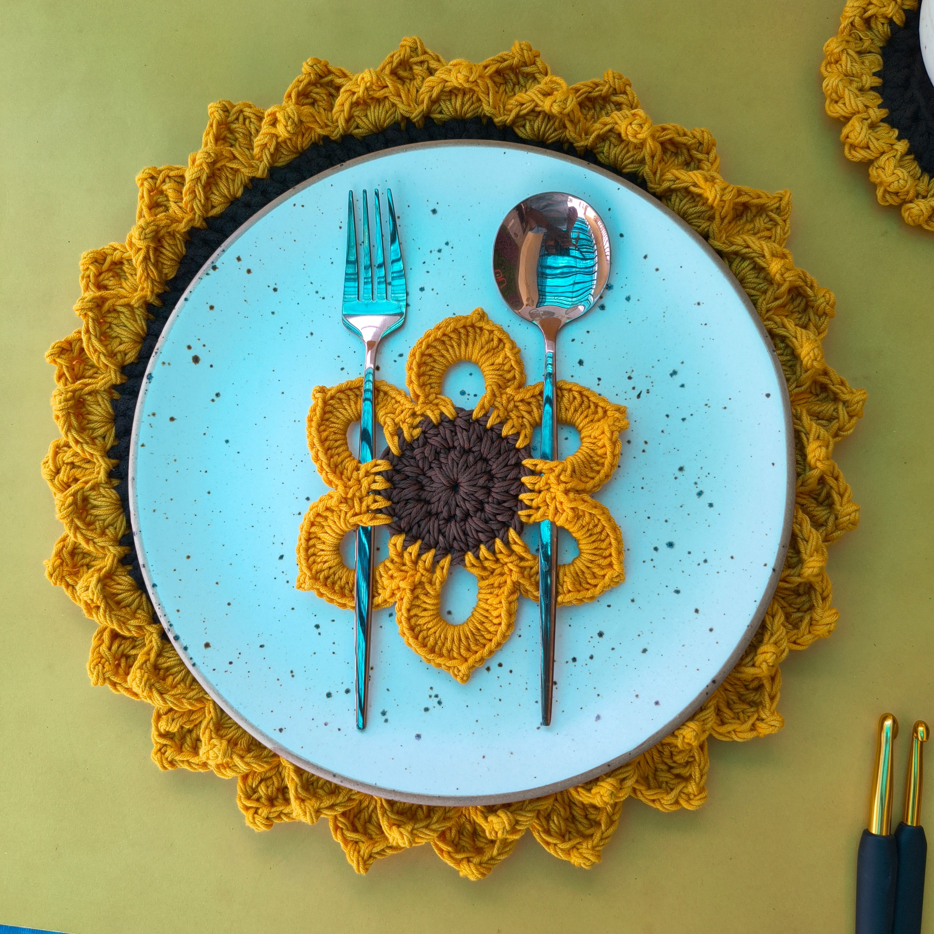 Handmade Sunflower Cutlery Holder – Crochet Floral Kitchen Organizer