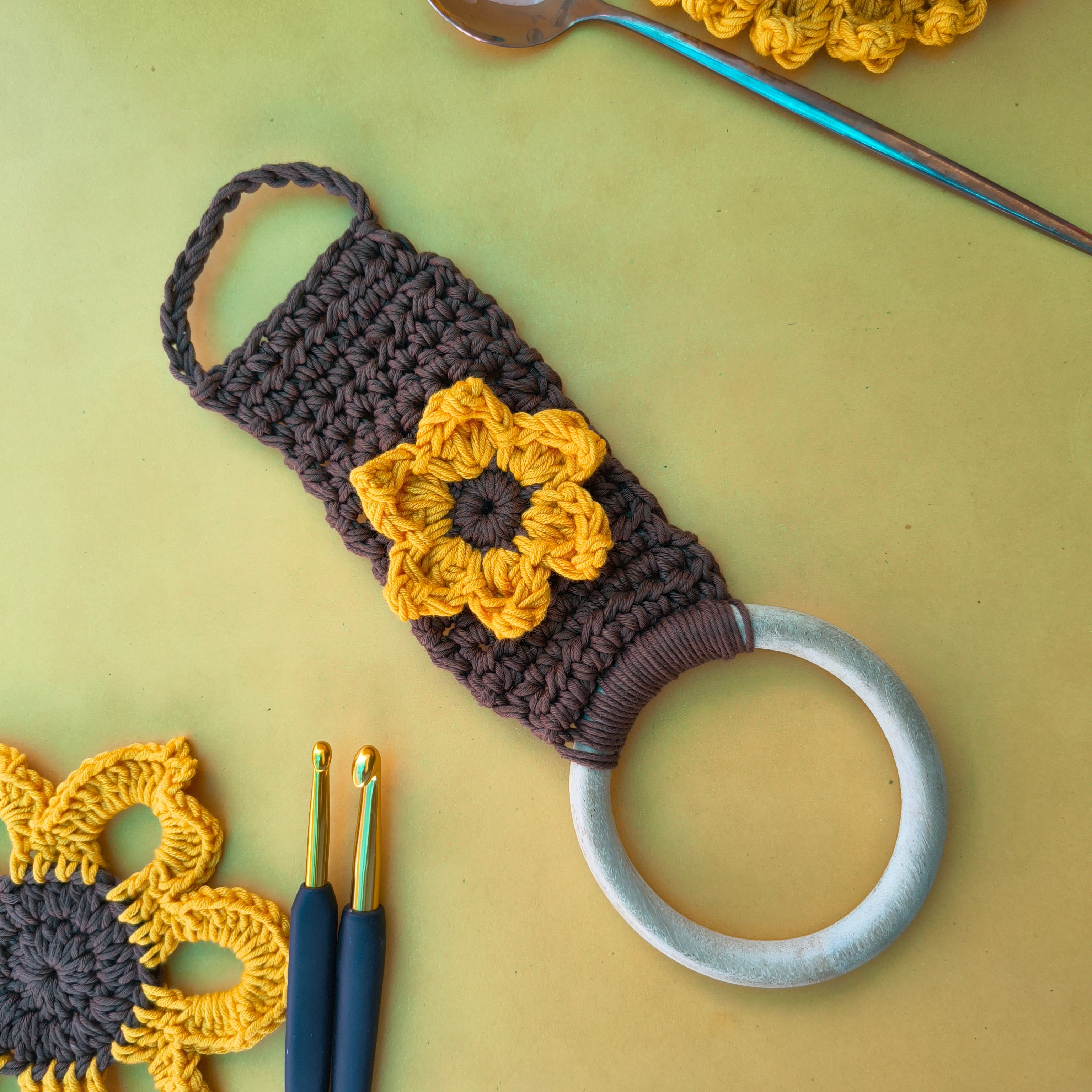 Handmade Sunflower Napkin Hanger – Crochet Floral Kitchen & Dining Décor