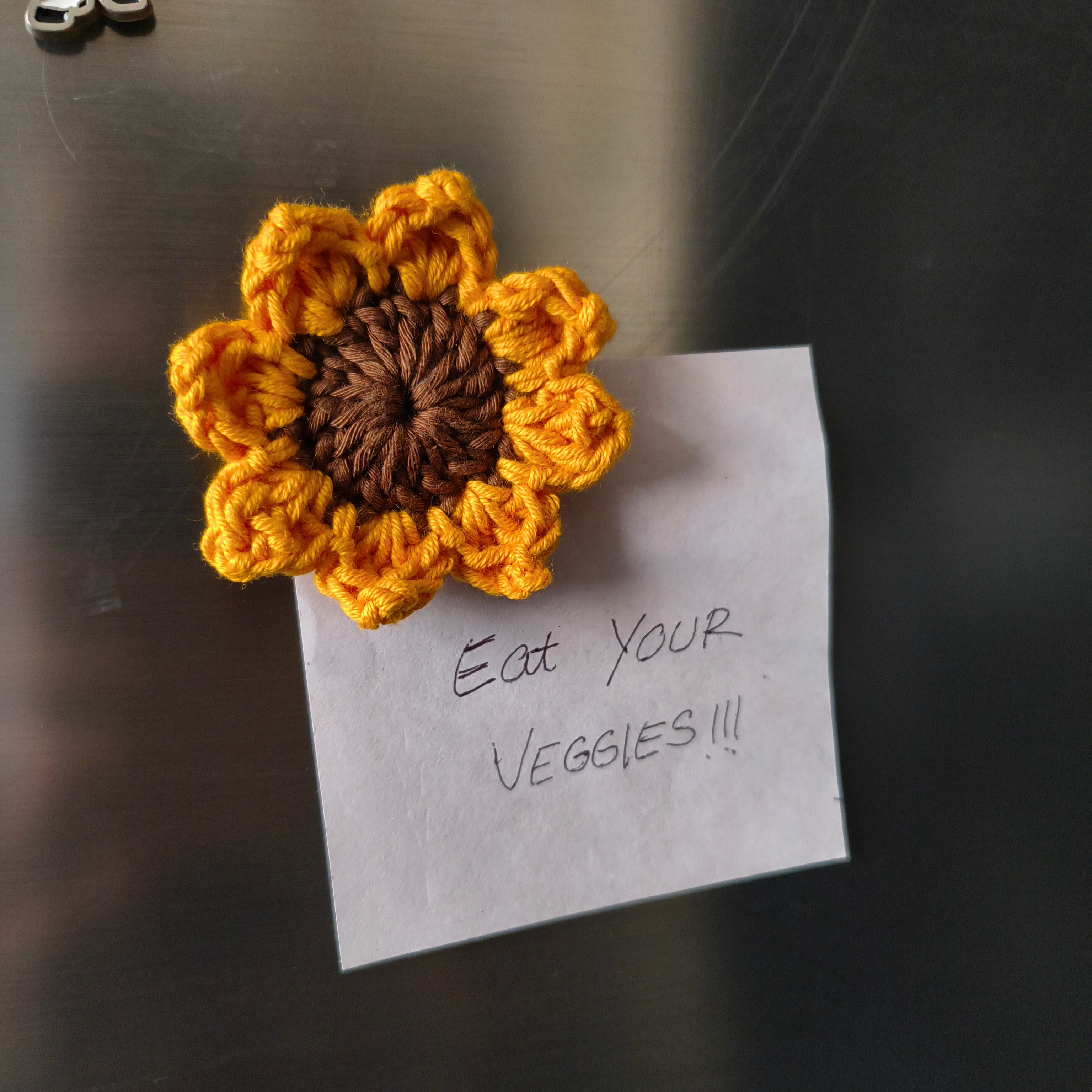 Sunflower Crochet Fridge Magnet – Handmade Floral Kitchen Décor