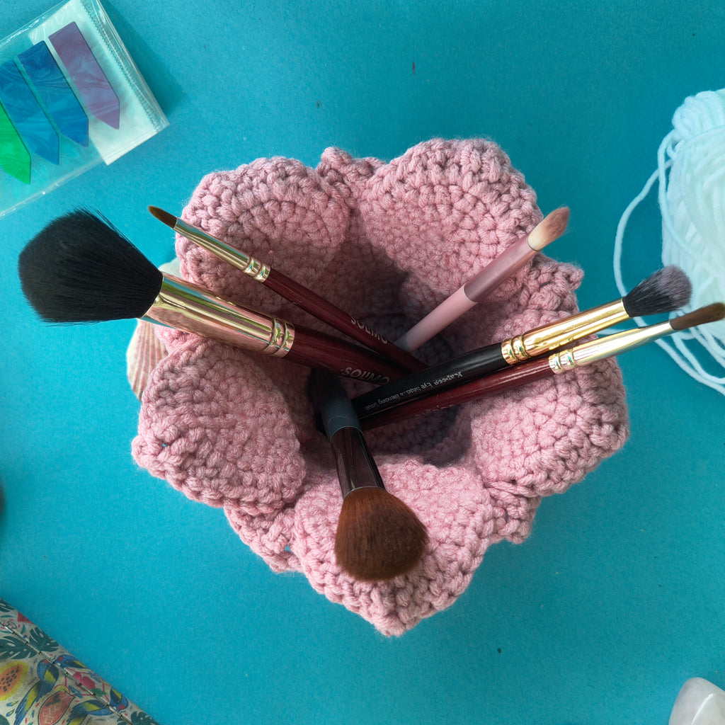 Lotus Makeup Brush Holder | Handmade Brush Organizer in Pink (Crochet)