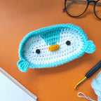 Specs Display Holder Penguin – Handmade Crochet Eyeglass Display Holder