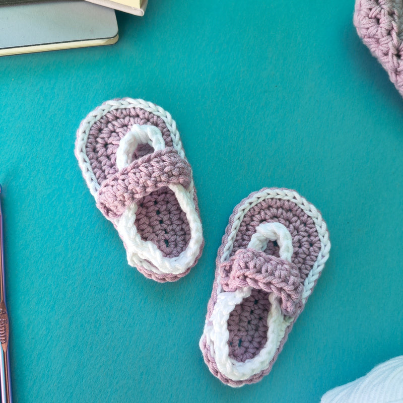 Newborn Baby Flip Flop Chappal – Lavender & White | Handmade Crochet Soft Baby Footwear (4 inch)